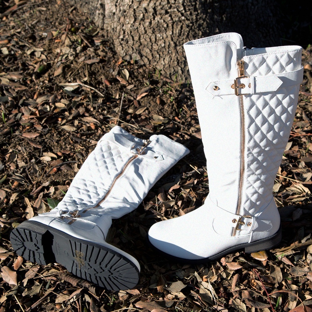 NEW🔥 White Quilted Knee High Riding Boot Buckle Strap - Picture 2 of 5
